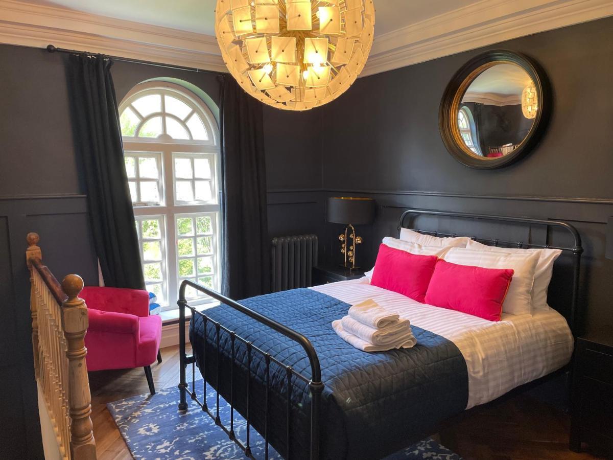 Eastwood Observatory: 12 Bedrooms, Swimming Pool And Tennis Court Хейлшем Экстерьер фото